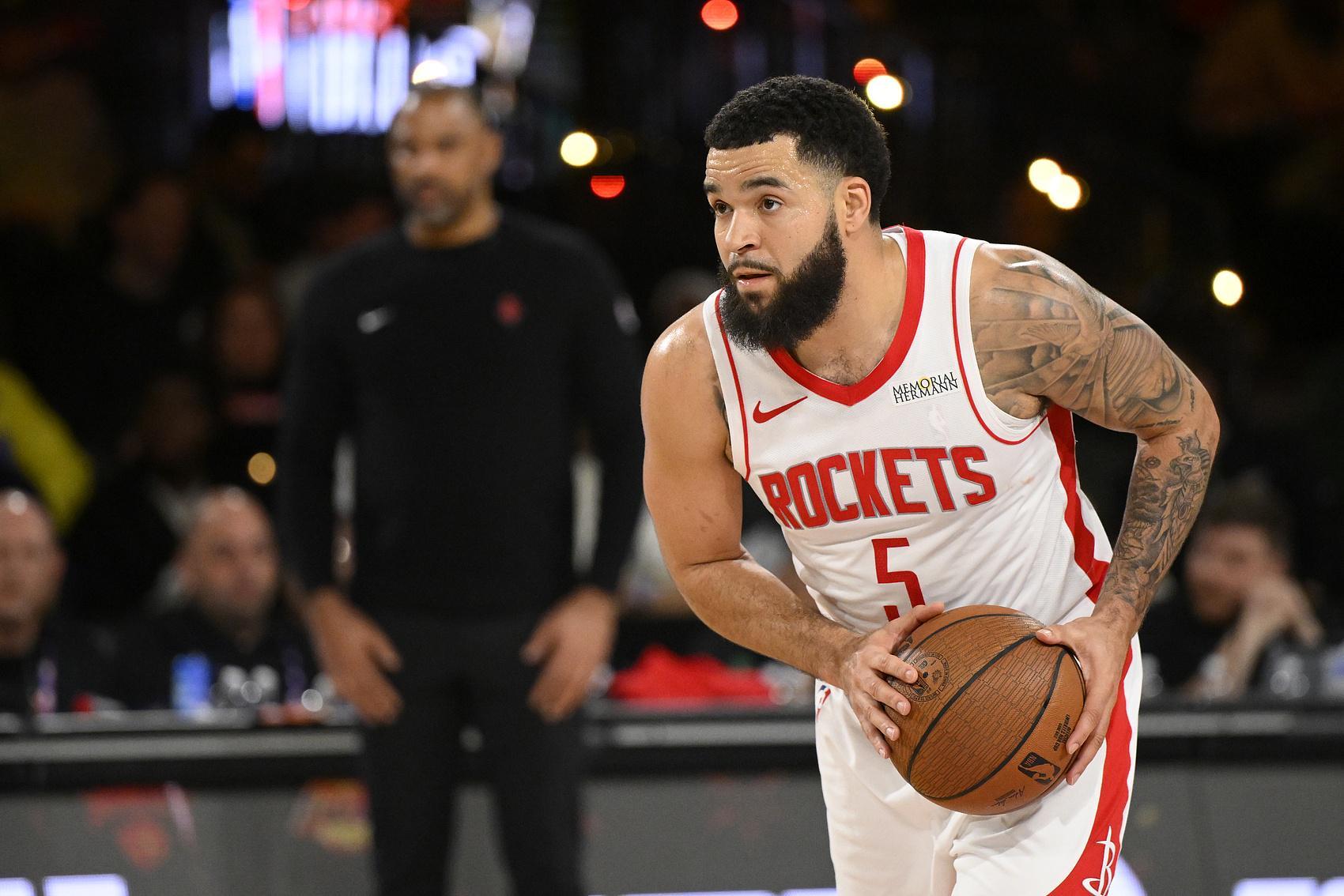 英雄联盟S赛2025-破光头文班金身，火箭16分大逆转！3大新星为乌度卡送上破局答案