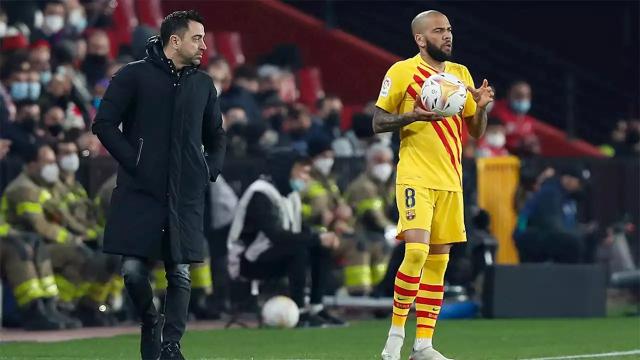 全球赛事-阿尔维斯：哈维带队练得非常苦 我们本该赢皇马6个