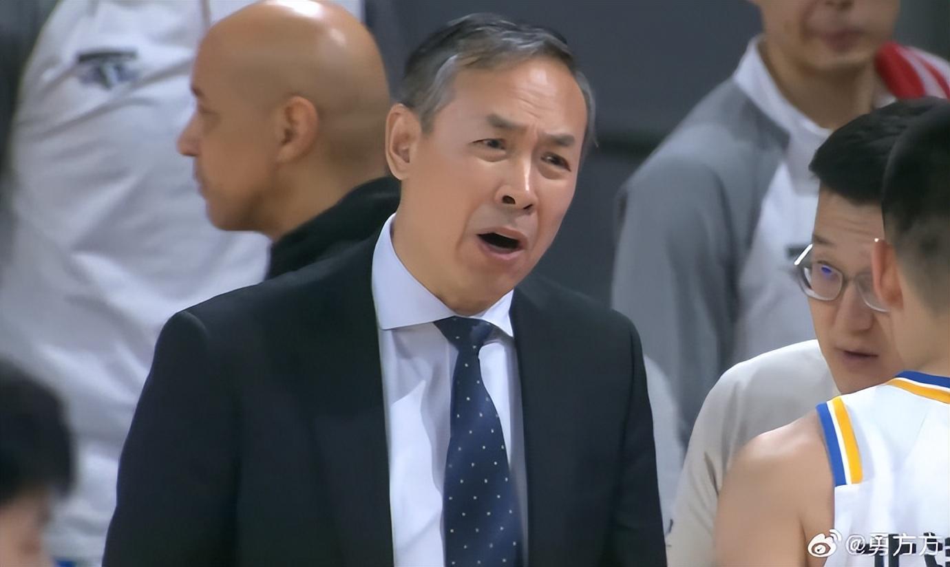 忍无可忍!许利民怒斥:吊儿郎当耍大牌,球迷:疑似指国内这2人