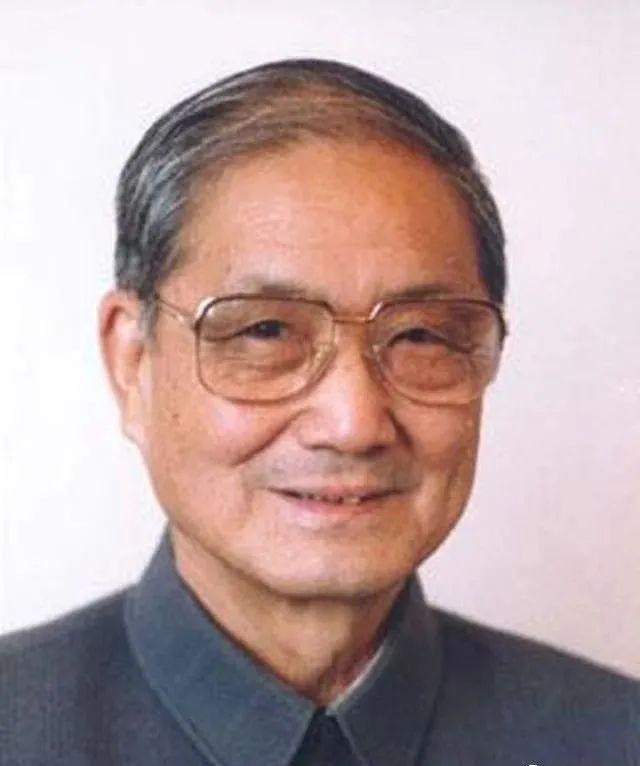 唯一在世的中共一代领导人,曾任中央政治局常委,如今109岁